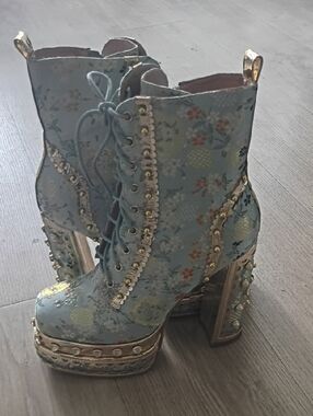 Lace-Up Floral Platform Boots in Light Blue